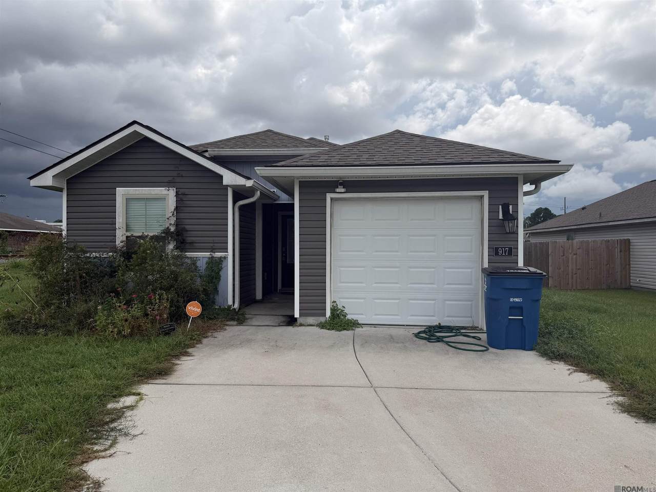 917 Michigan Ave - Photo 1