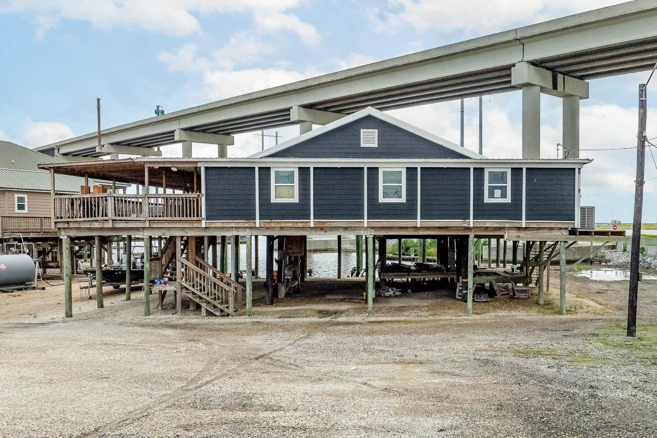 24359 Old Highway 1 - Photo 1