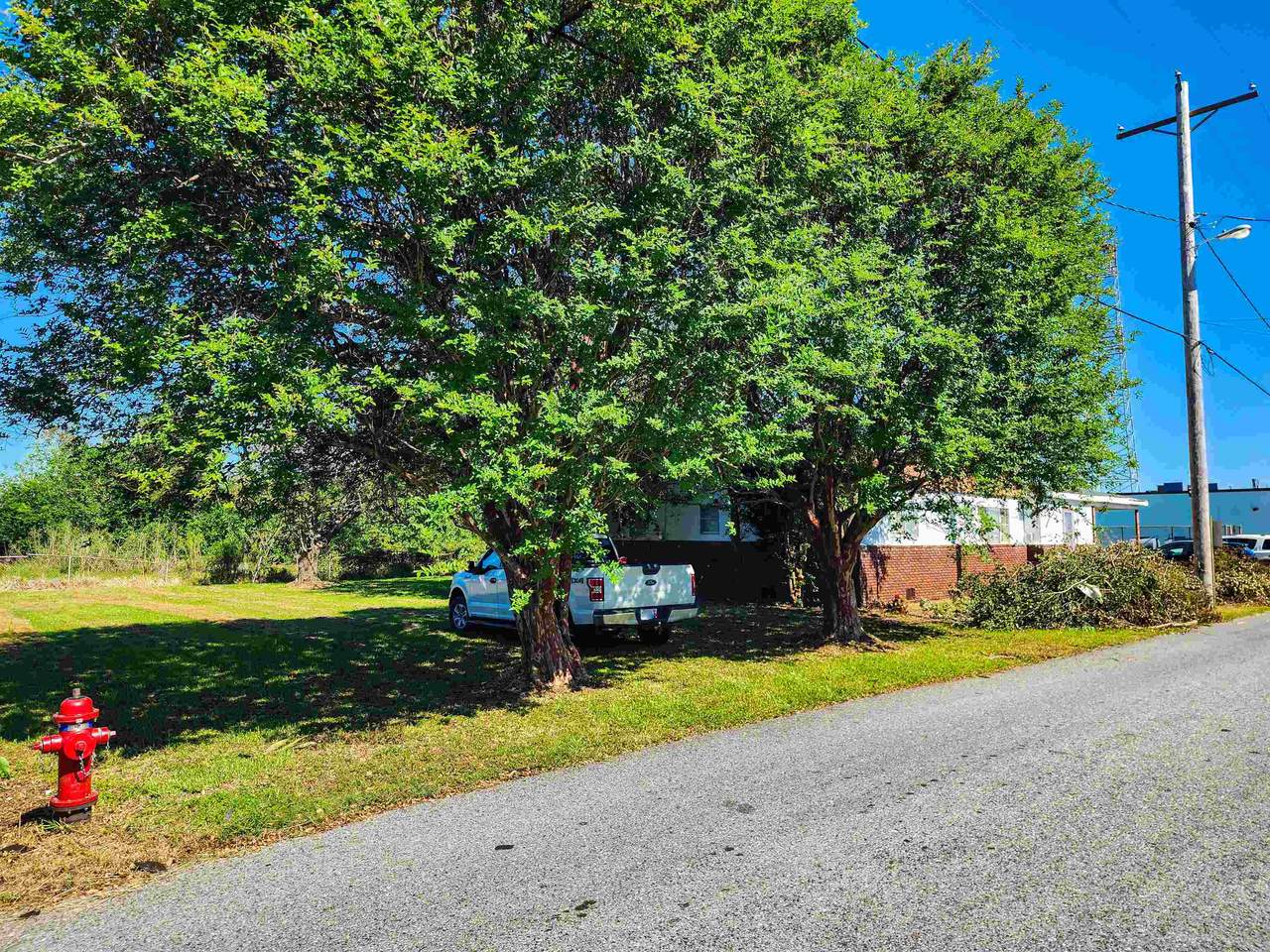 https://bt-photos.global.ssl.fastly.net/batonrouge/1280_boomver_1_2026016921-2.jpg