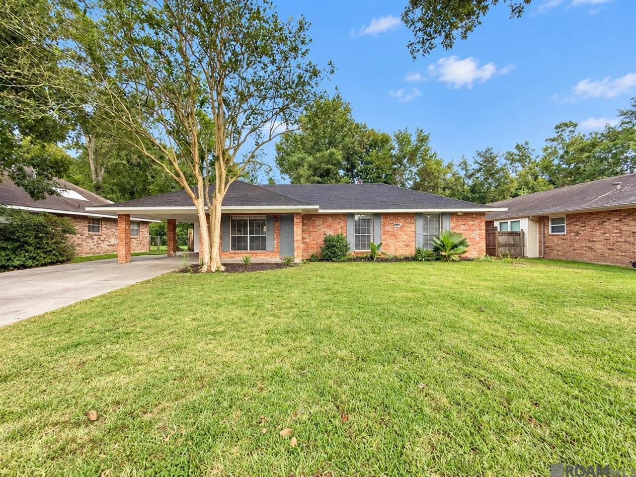 1218 Briarrose Dr - Photo 1