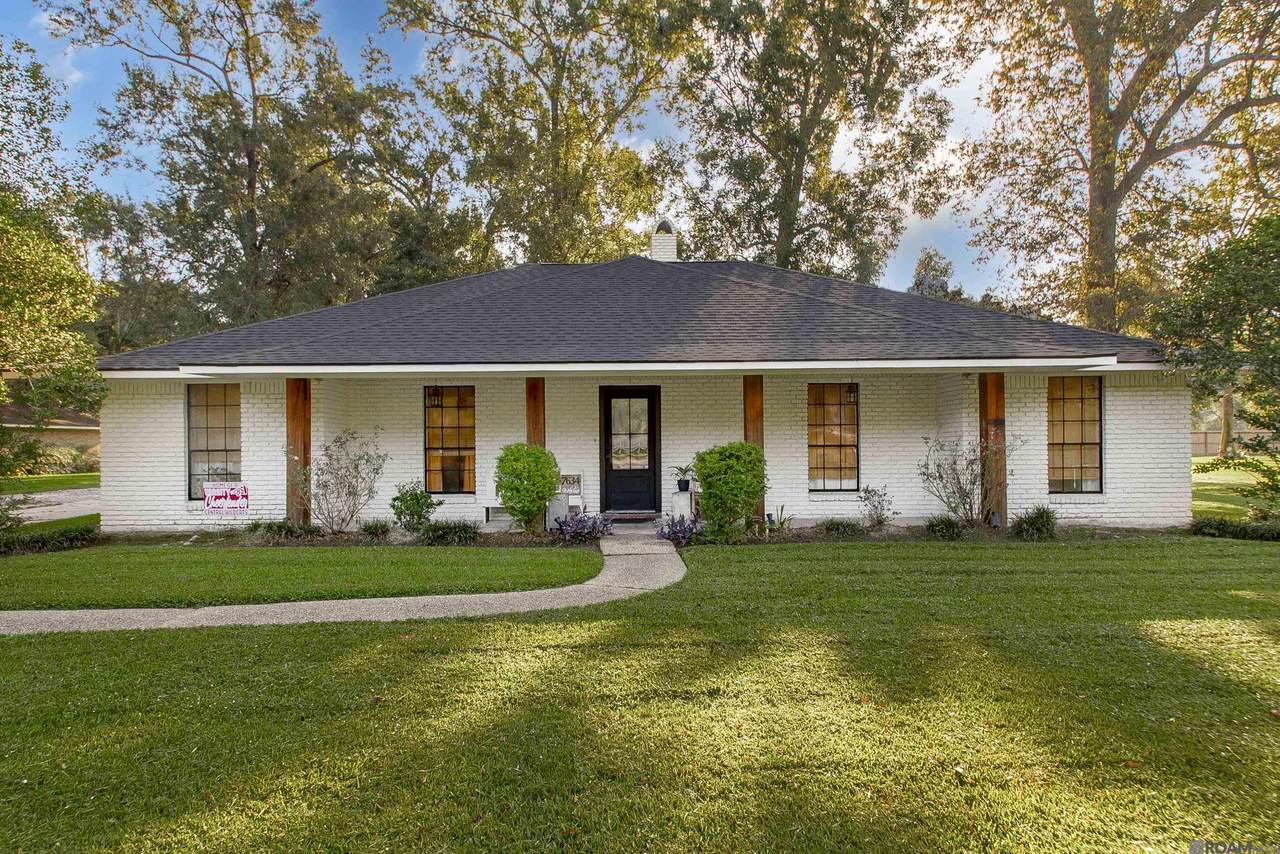 7634 Conestoga Dr - Photo 1