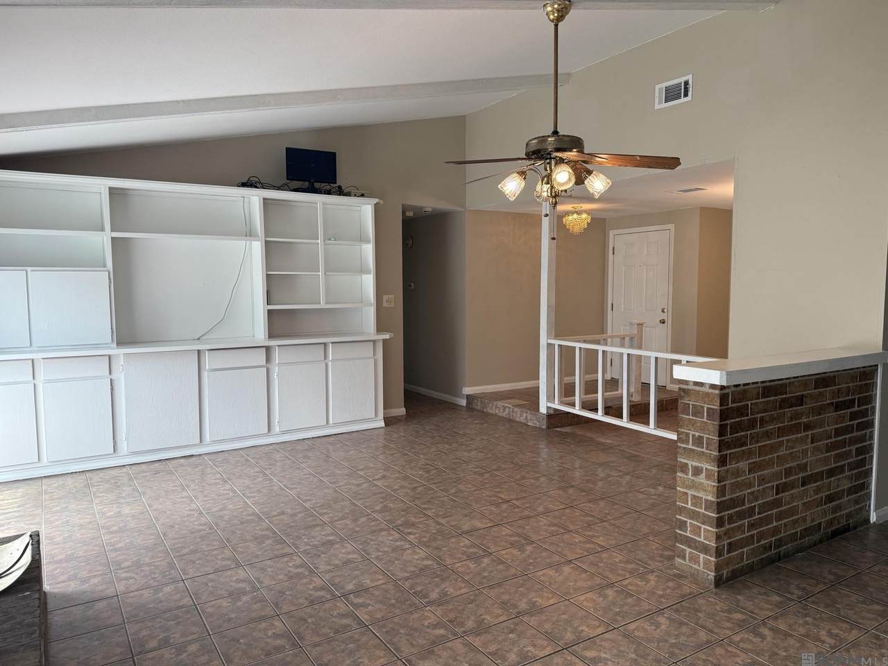 13618 Chalmette Ave - Photo 1