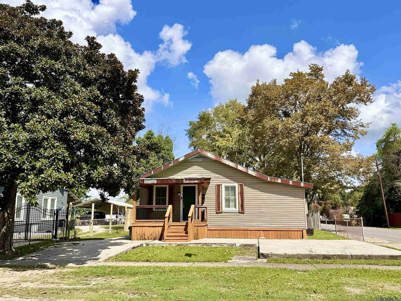 224 Railroad St - Photo 1