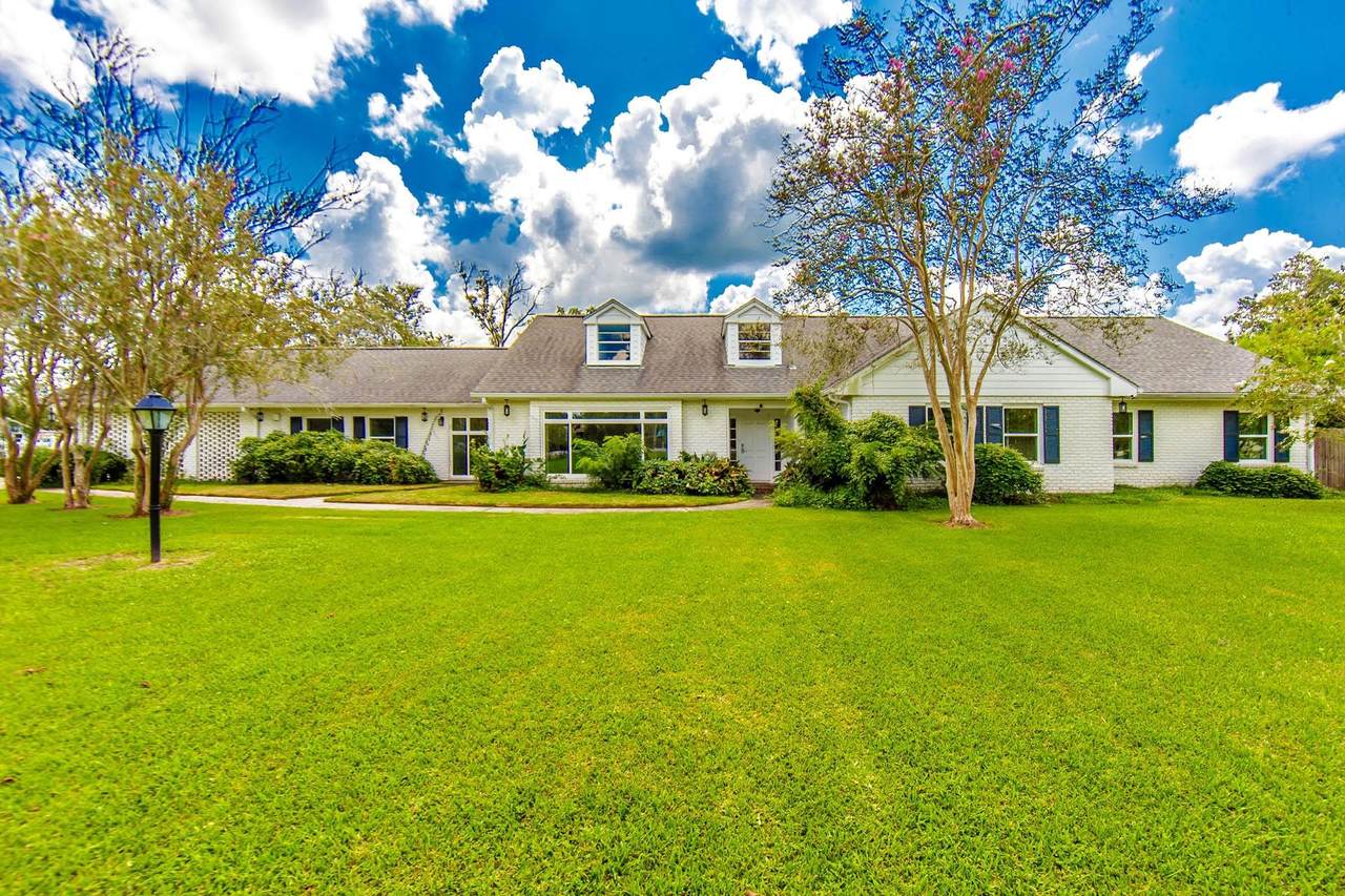 1621 Bayou Black Dr - Photo 1