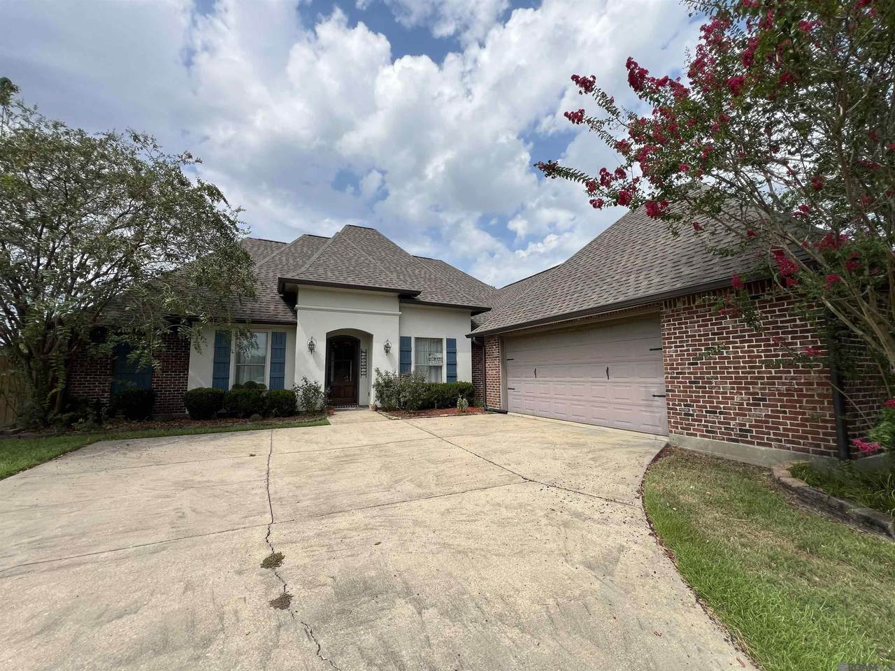 7335 Oakview Dr - Photo 1