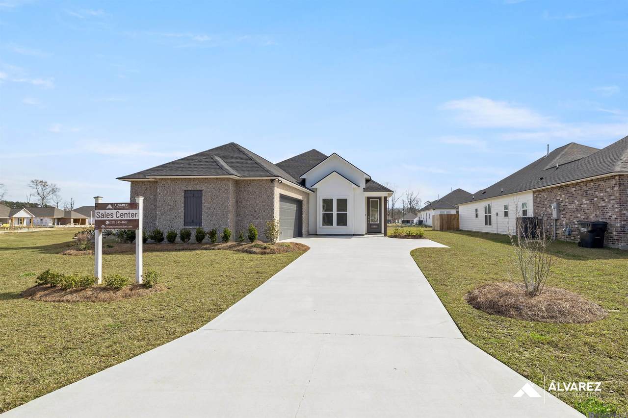 22852 Balsam Dr - Photo 1