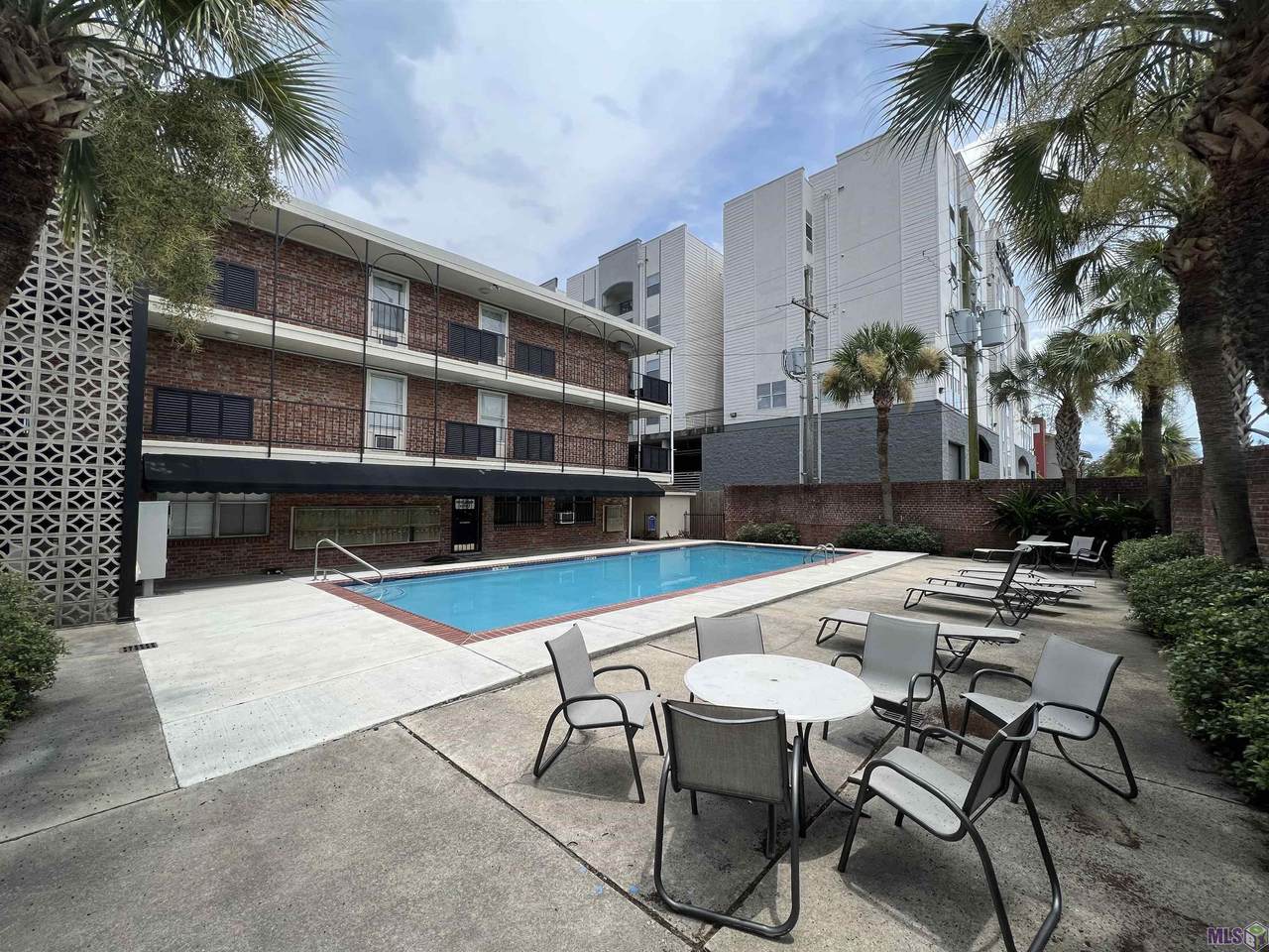 3101 Highland Rd - Photo 1
