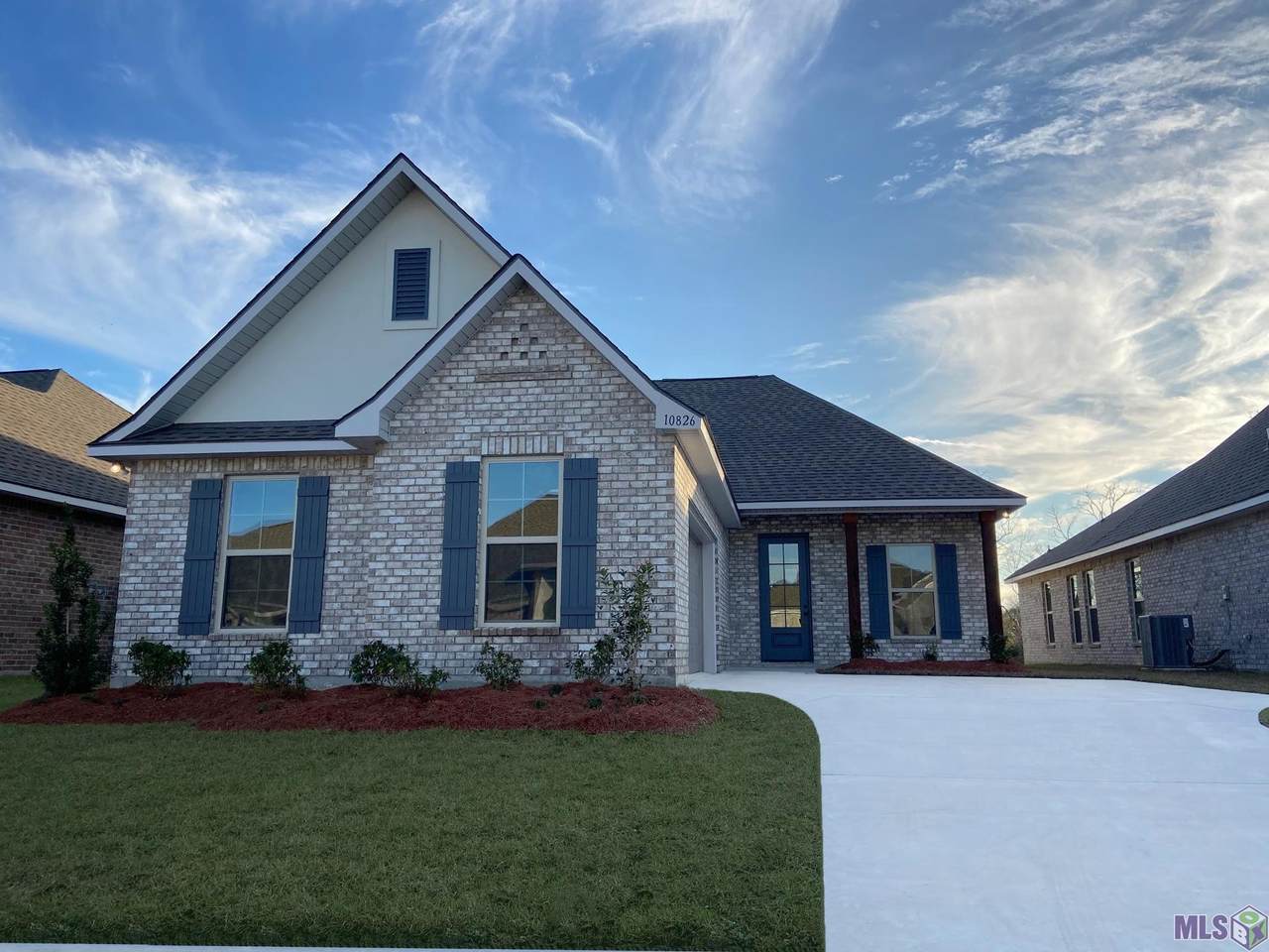 10826 Maitland Ave - Photo 1