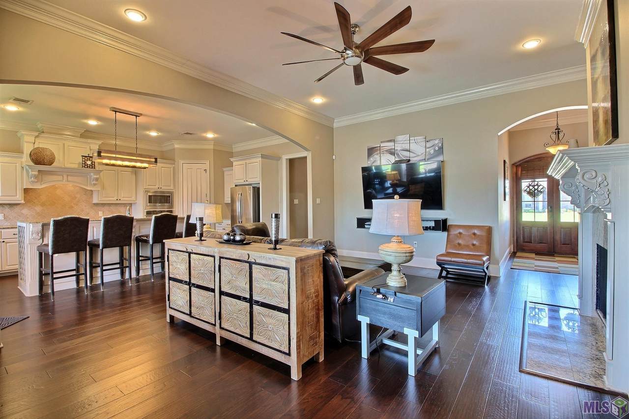 6426 Coushatta Dr - Photo 1
