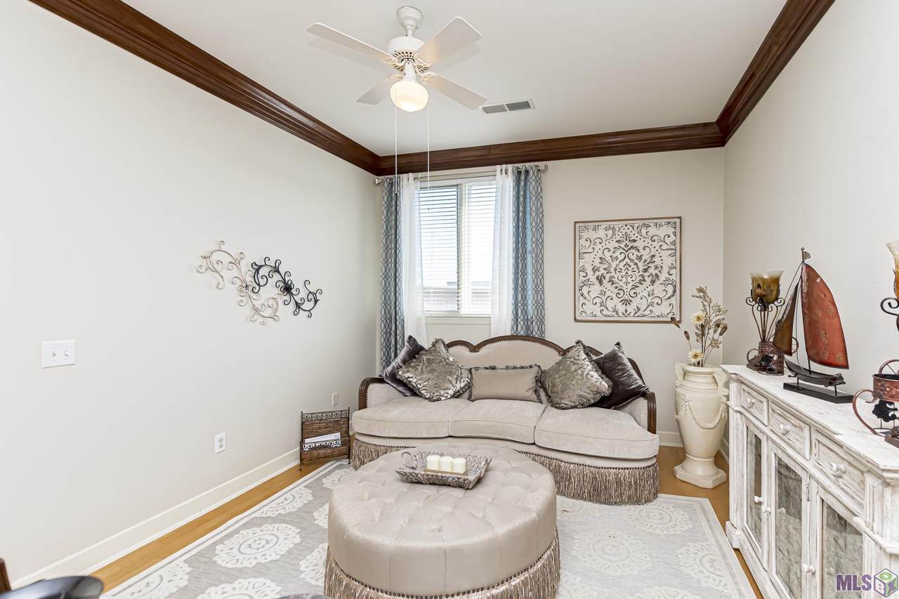 7707 Bluebonnet Blvd - Photo 1