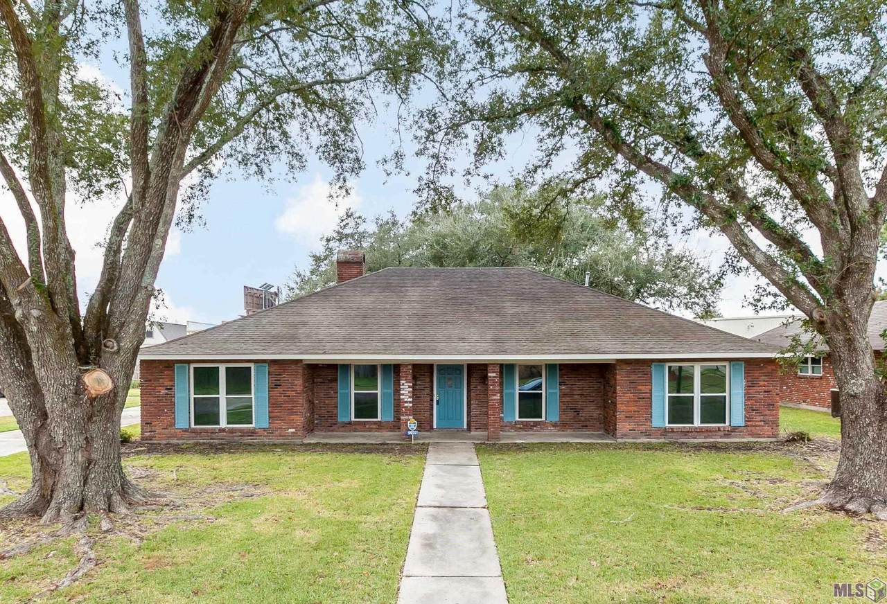 5032 Parkside Dr - Photo 1