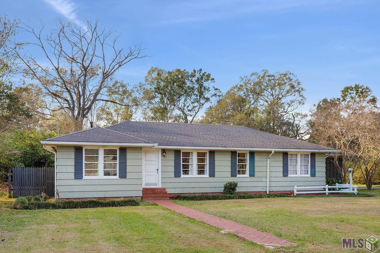 10037 Redbud St - Photo 1