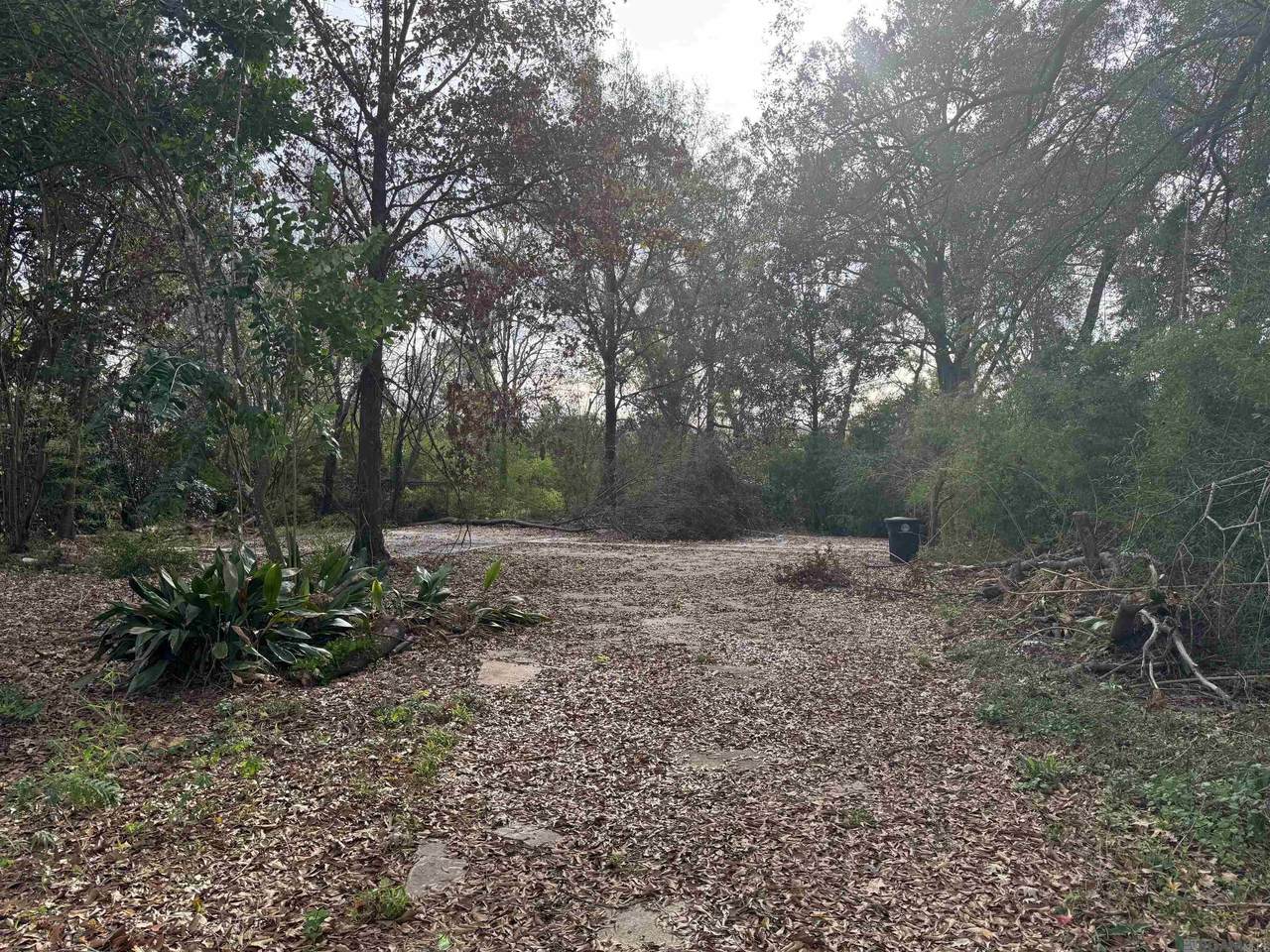 5436 Houston Dr - Photo 1