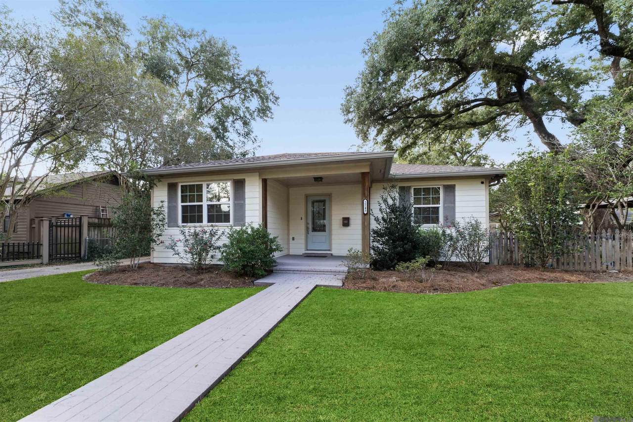 2245 Pickett Ave - Photo 1