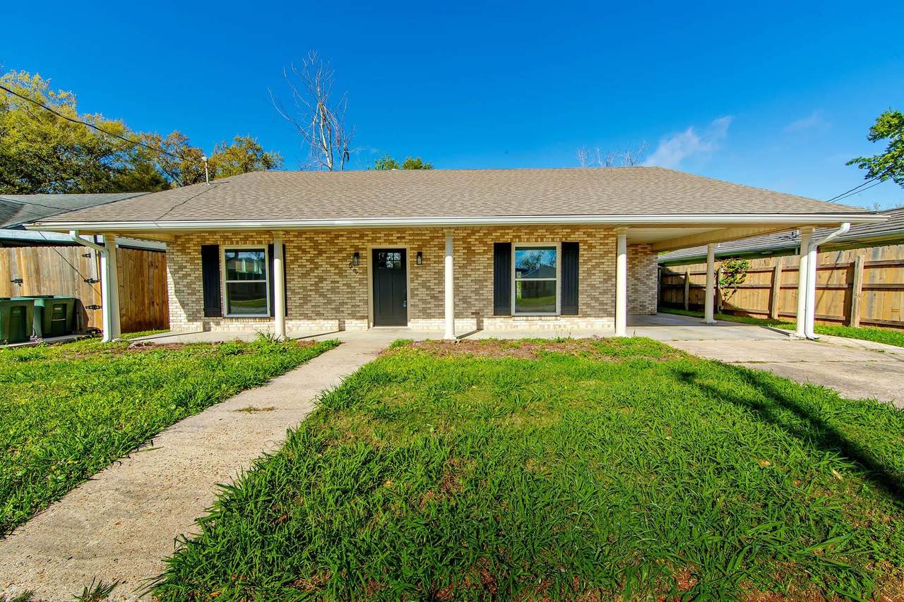 527 Maple Ave - Photo 1