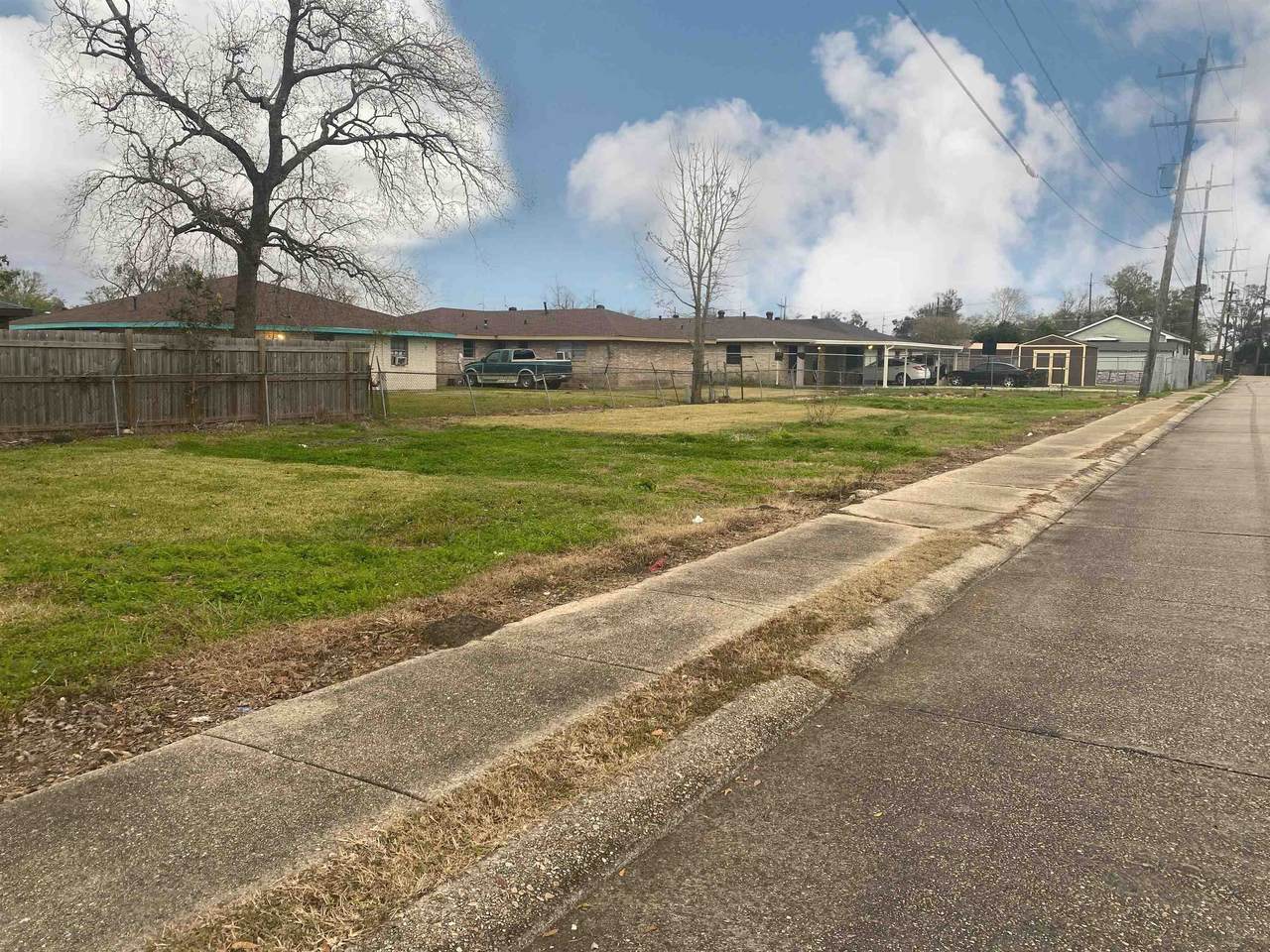 https://bt-photos.global.ssl.fastly.net/batonrouge/1280_boomver_2_2025001275-2.jpg