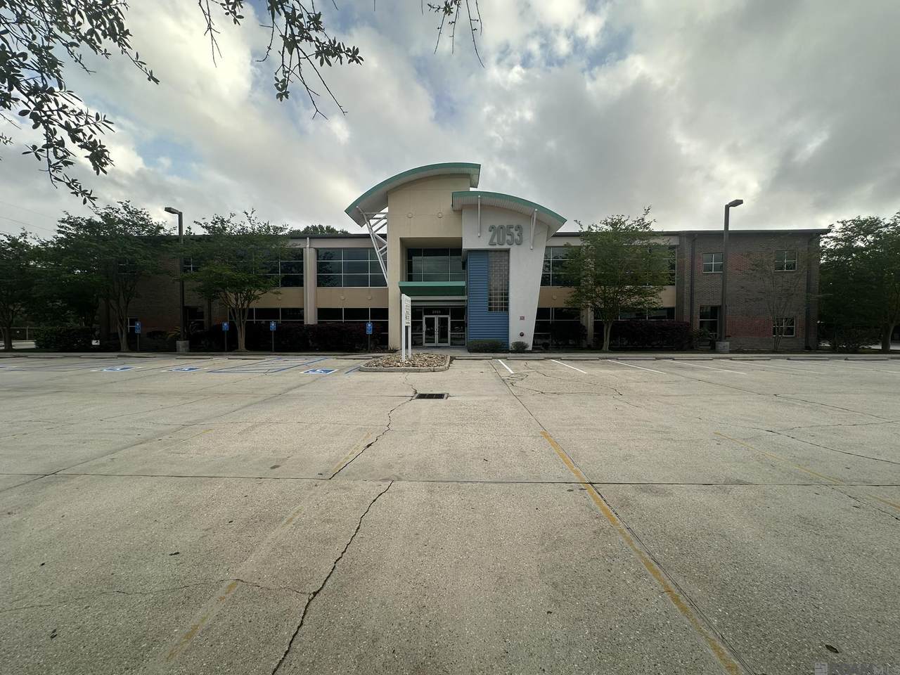 2053 Gause Blvd - Photo 1