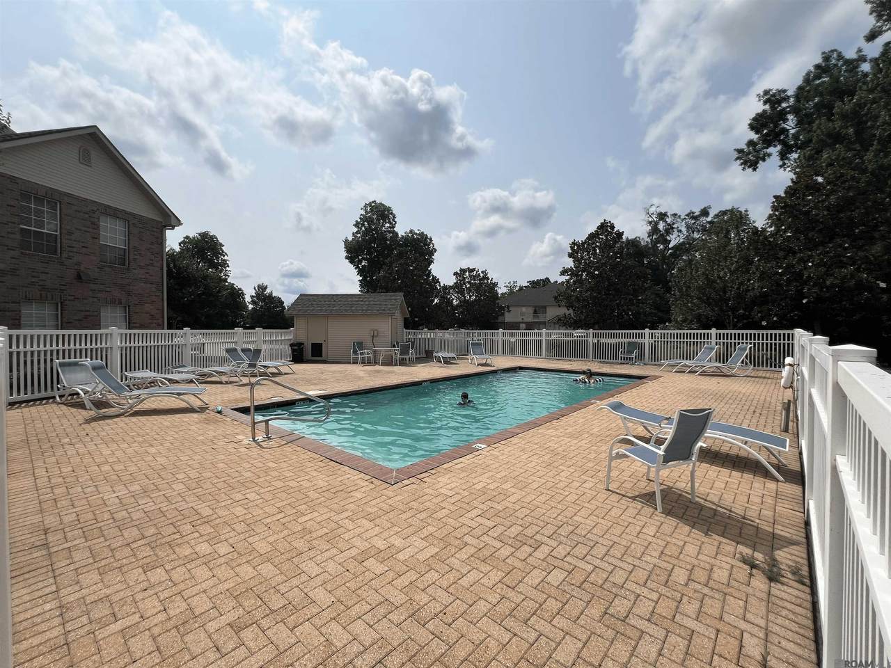 900 Dean Lee Dr - Photo 1