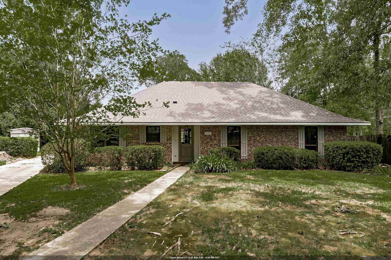 17237 General Pickett Ave - Photo 1