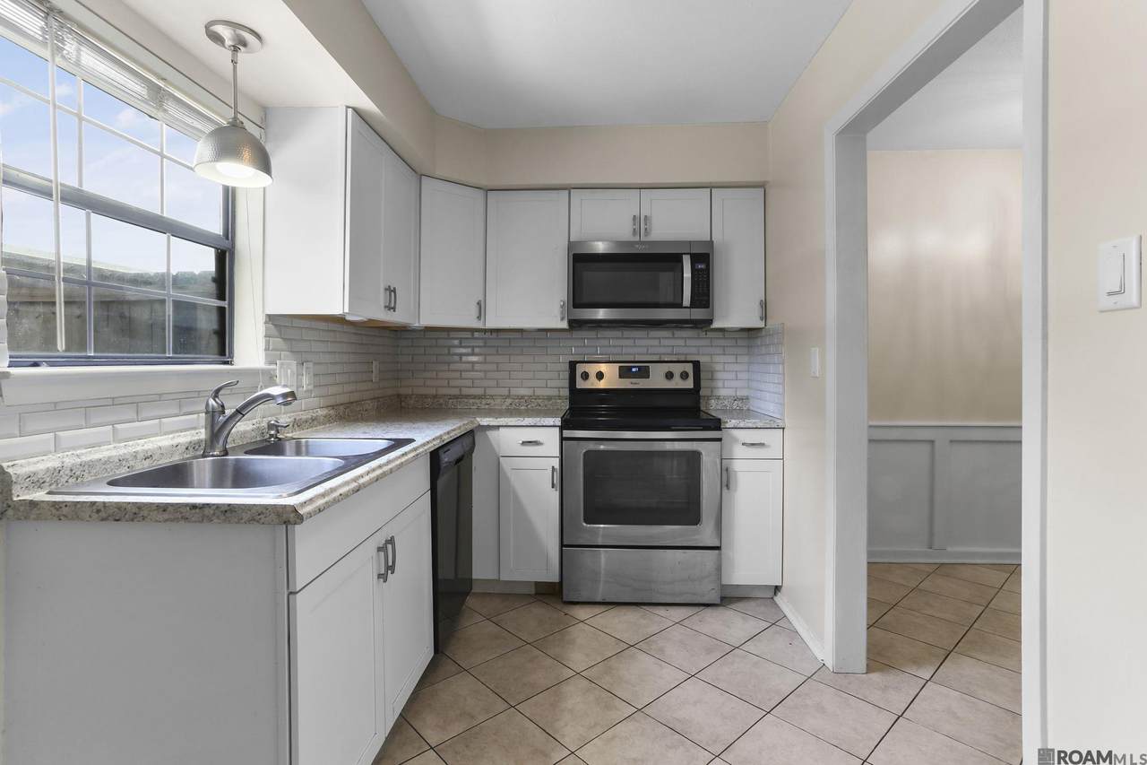 16382 Hooper Rd - Photo 1