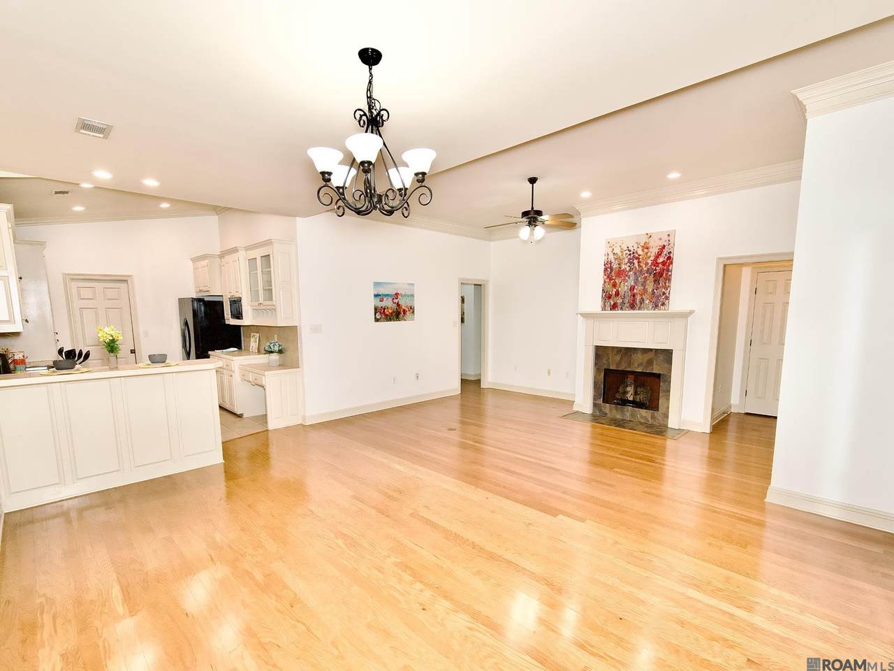 10409 Springtree Ave - Photo 1