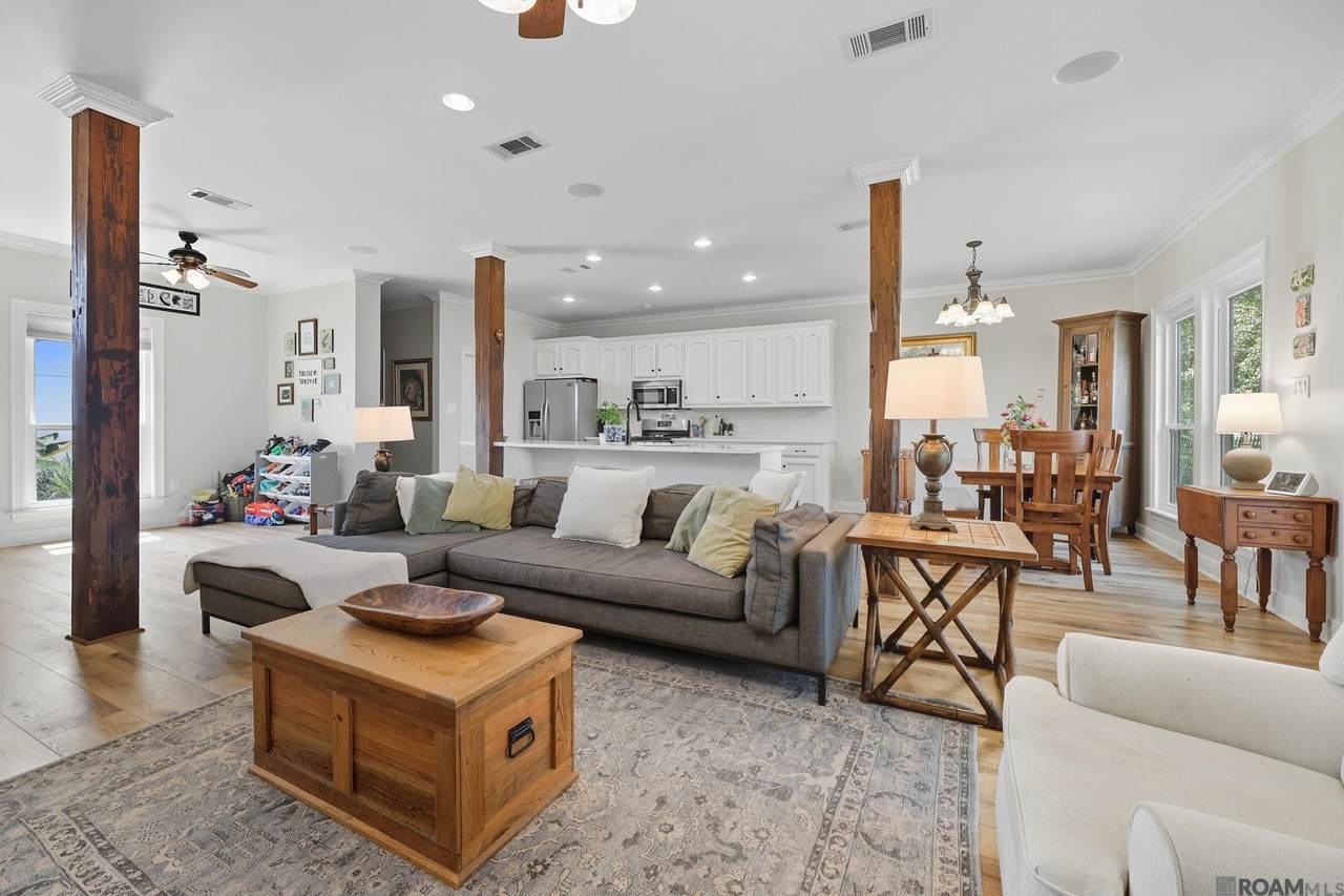 10681 Hilltree Dr - Photo 1