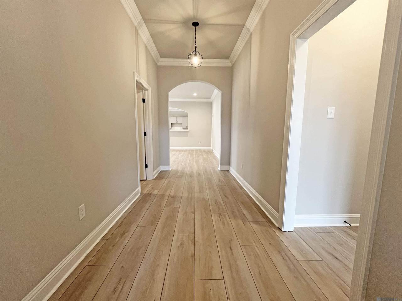 https://bt-photos.global.ssl.fastly.net/batonrouge/orig_boomver_2_2025017371-2.jpg