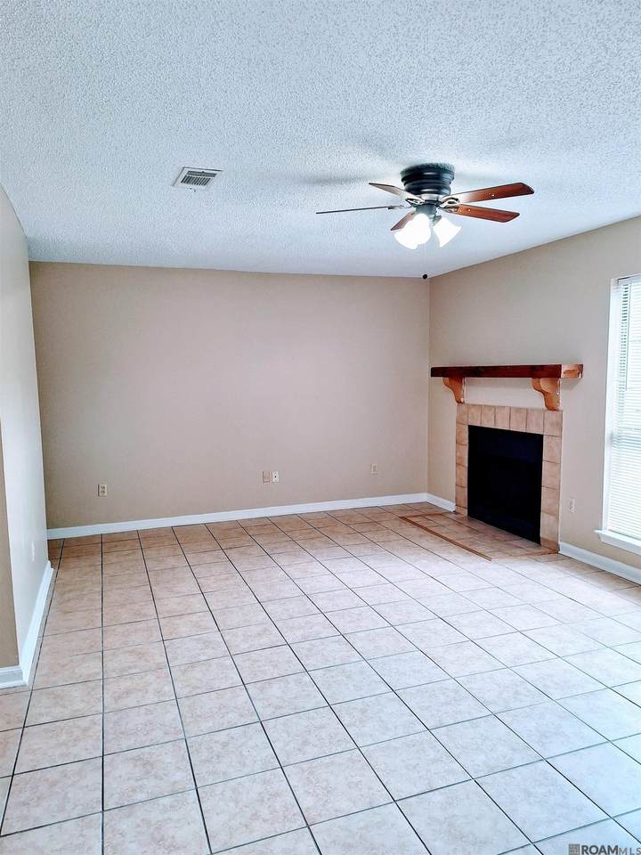 155 Marilyn Dr - Photo 1