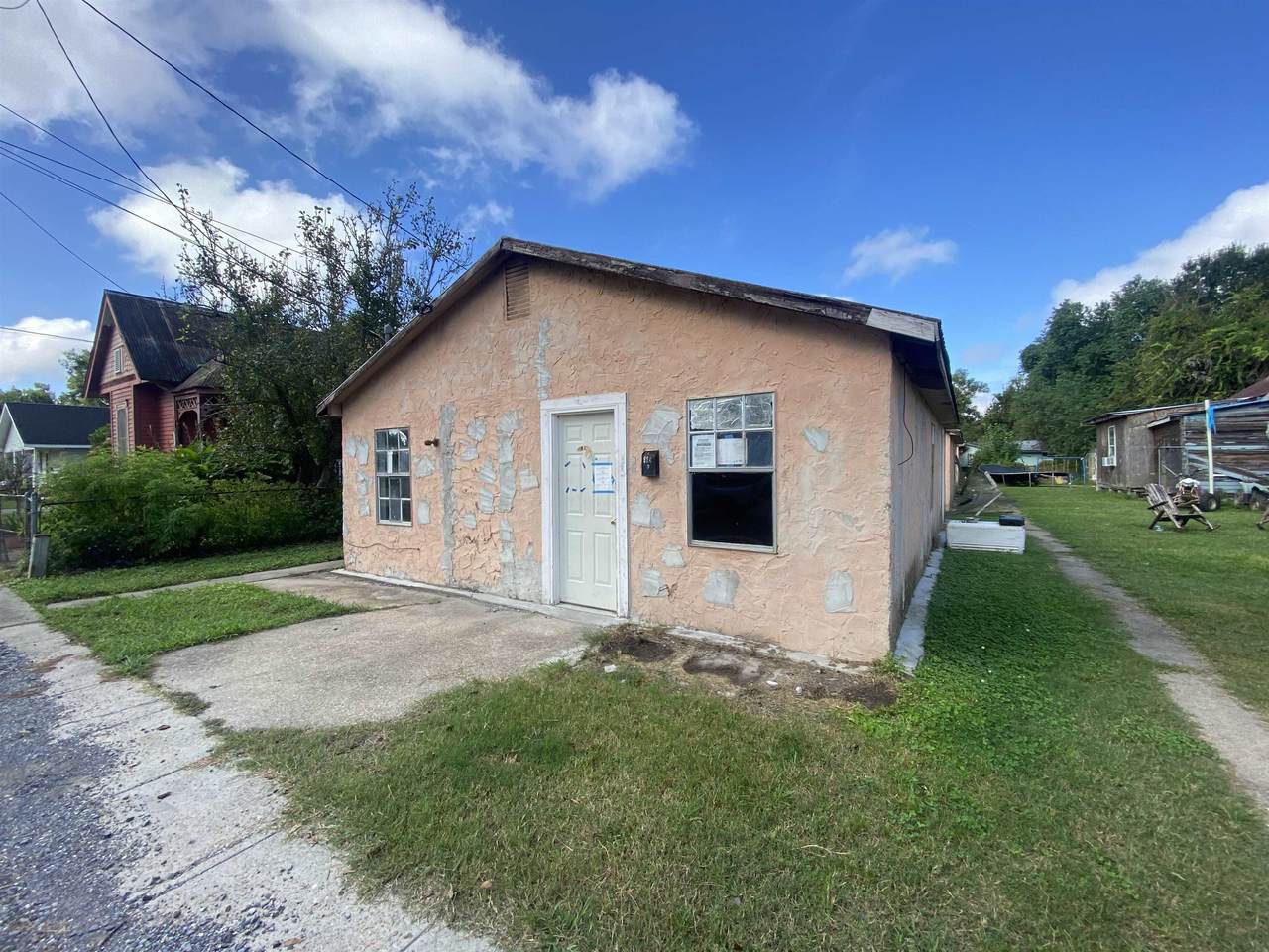 822 Church St - Photo 1