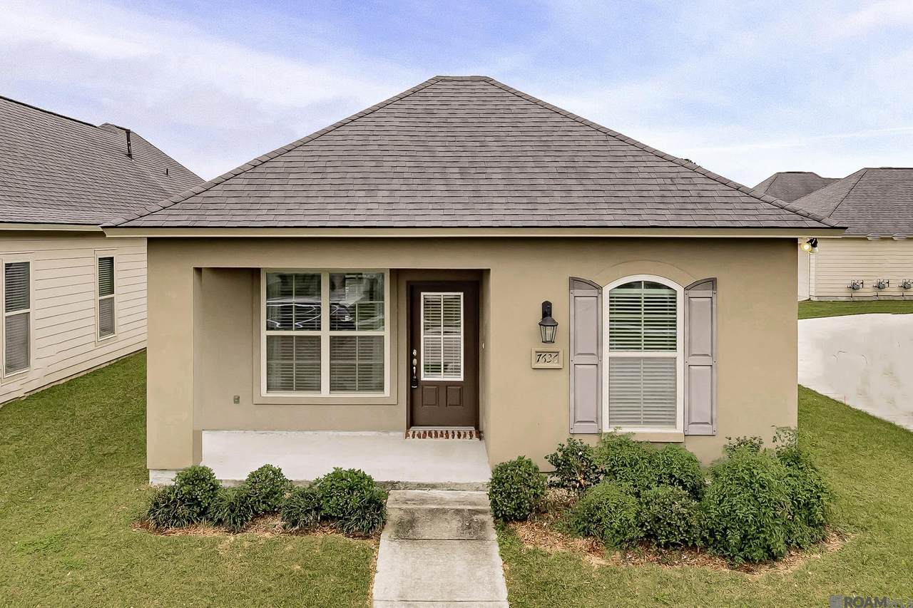 7636 Pelican Lakes Ave - Photo 1