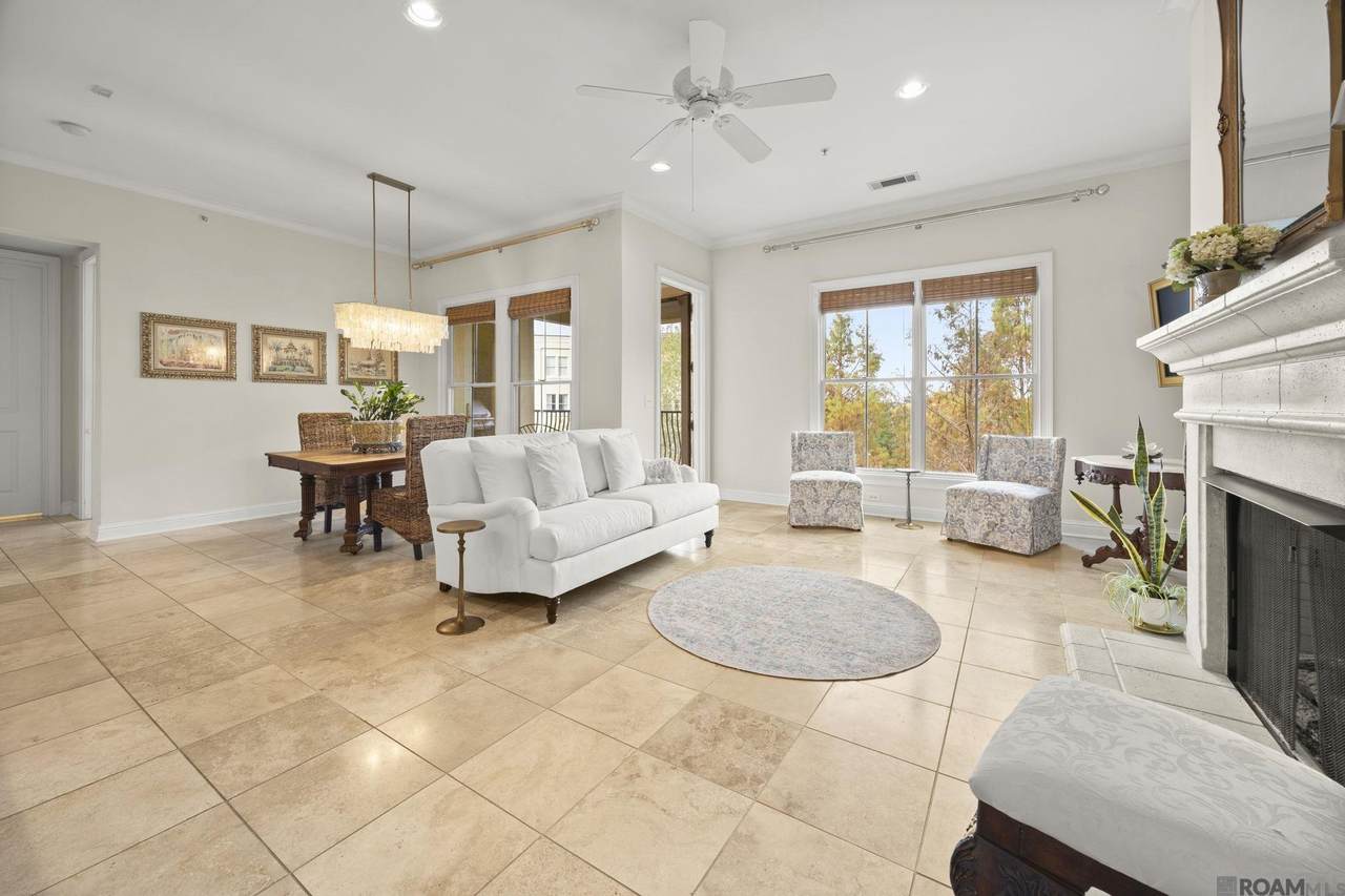 998 Stanford Ave - Photo 1