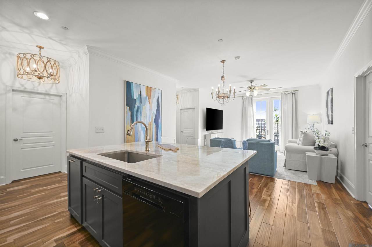 7707 Bluebonnet Blvd - Photo 1