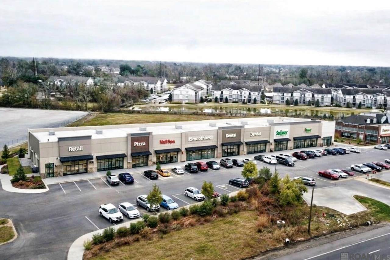 14586 Airline Hwy - Photo 1