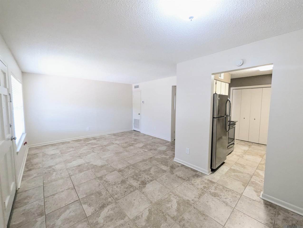 1701 Lobdell Ave - Photo 1