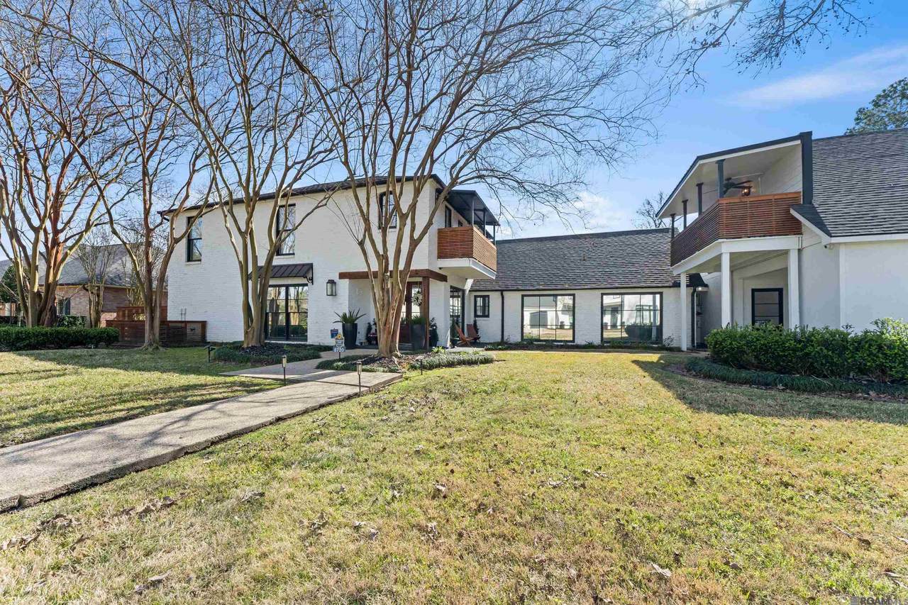 8720 Fairway Dr - Photo 1