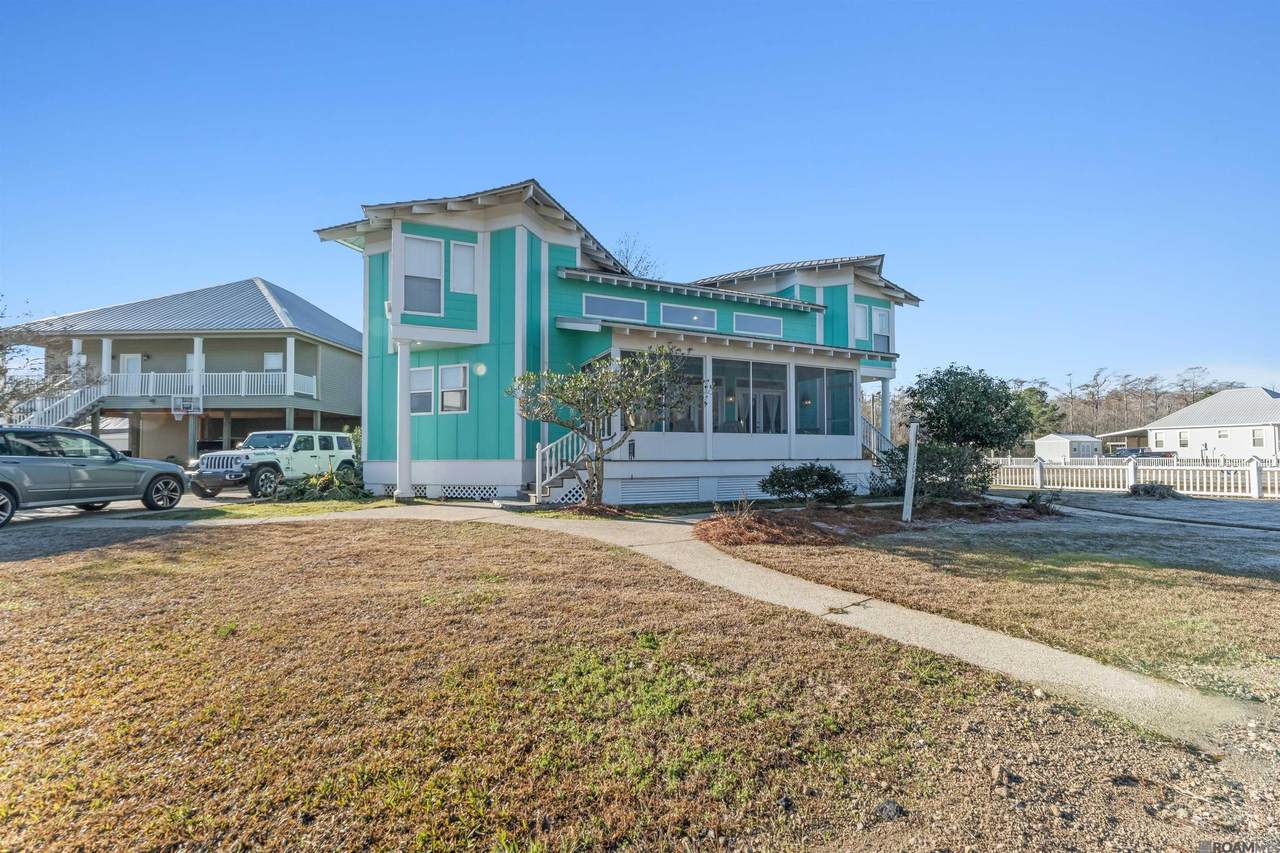 17097 Peace Point Dr - Photo 1