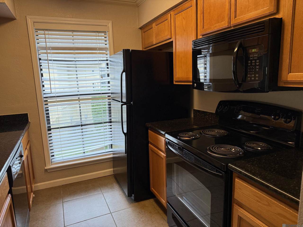 10304 Winston Ave - Photo 1