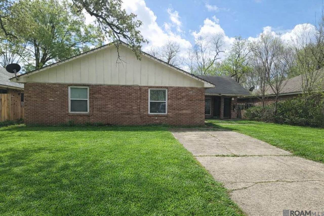 12366-12368 Warfield Ave - Photo 1