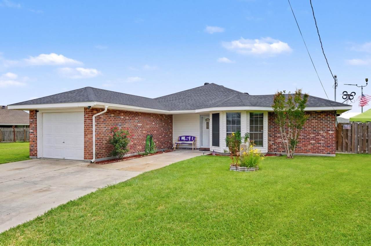 3010 Elmwood Circle - Photo 1
