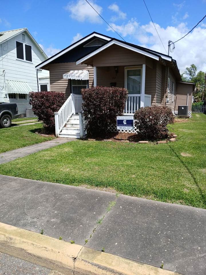 717 Wood St - Photo 1
