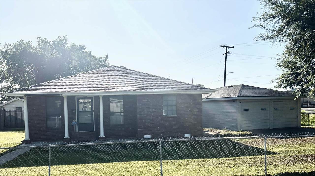 1119 Caroline St - Photo 1