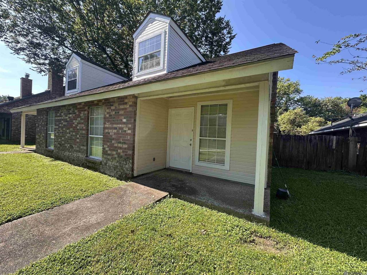1474-1476 Sharlo Ave - Photo 1