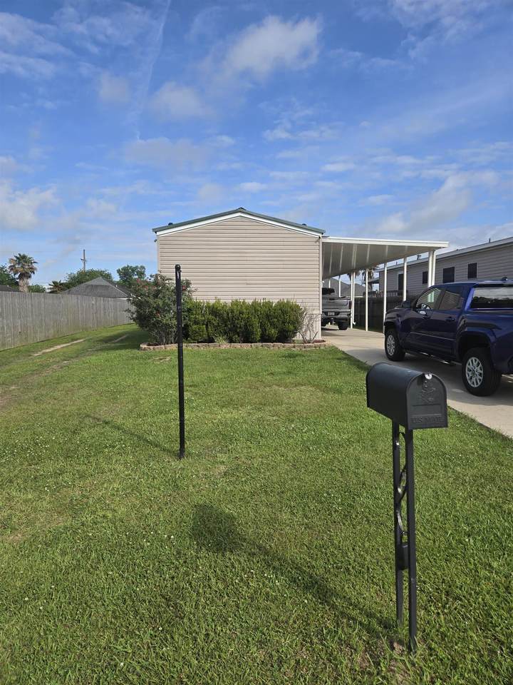 402 Sandi Drive - Photo 1