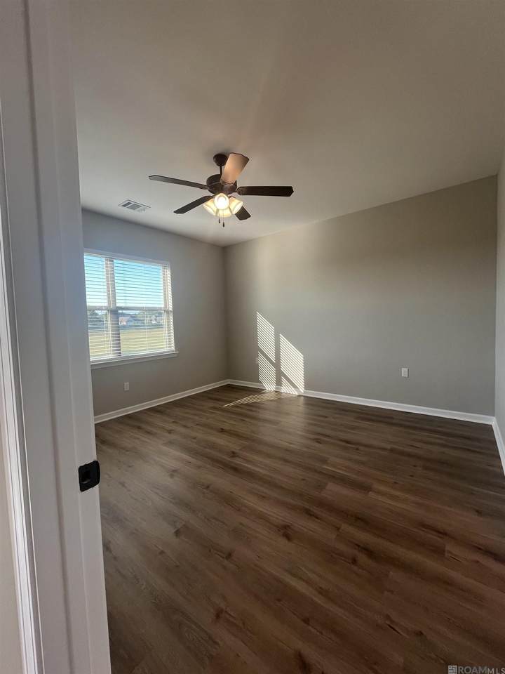 https://bt-photos.global.ssl.fastly.net/batonrouge/1280_boomver_2_2026008205-2.jpg