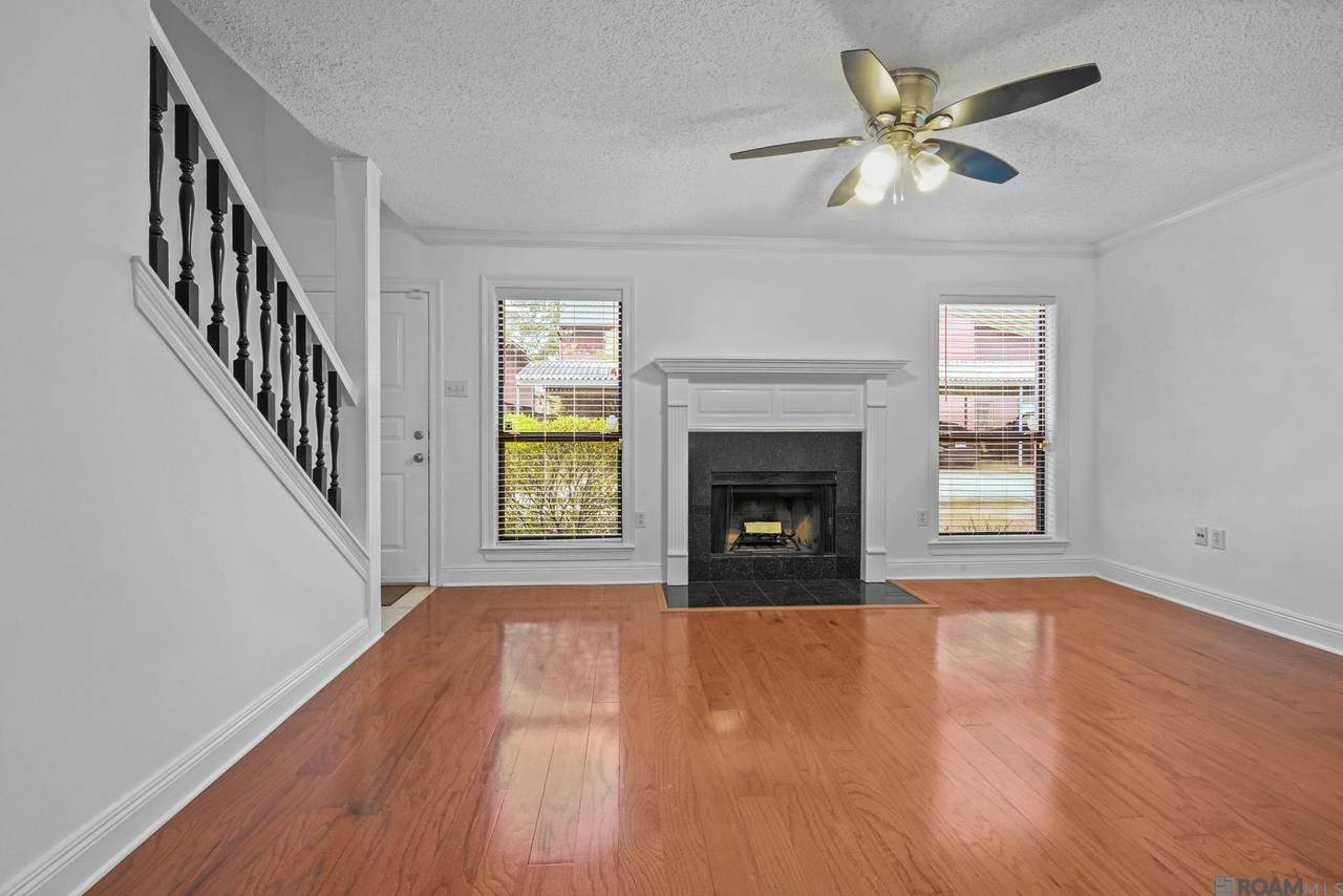 954 Ridgepoint Ct - Photo 1