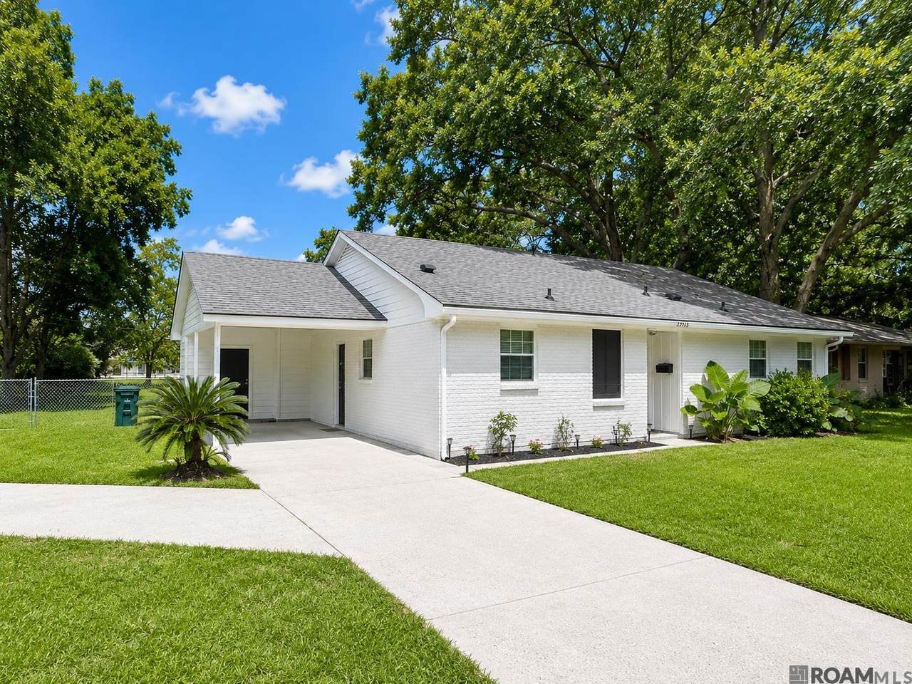 9753 Mollylea Dr - Photo 1