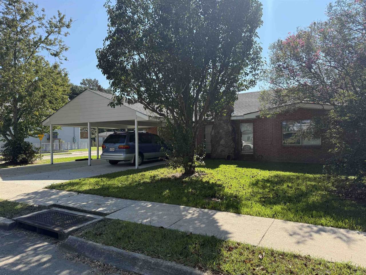 https://bt-photos.global.ssl.fastly.net/batonrouge/1280_boomver_2_2026016452-2.jpg