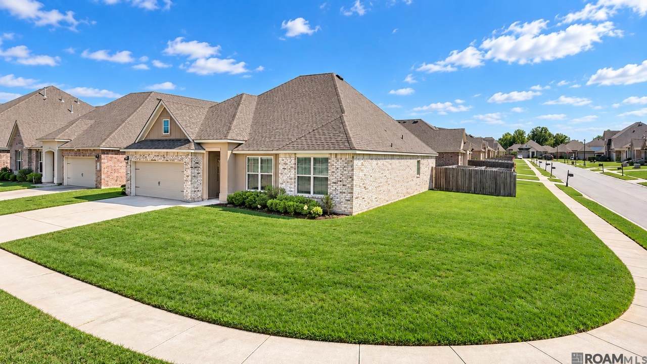 21356 West Grove Dr - Photo 1
