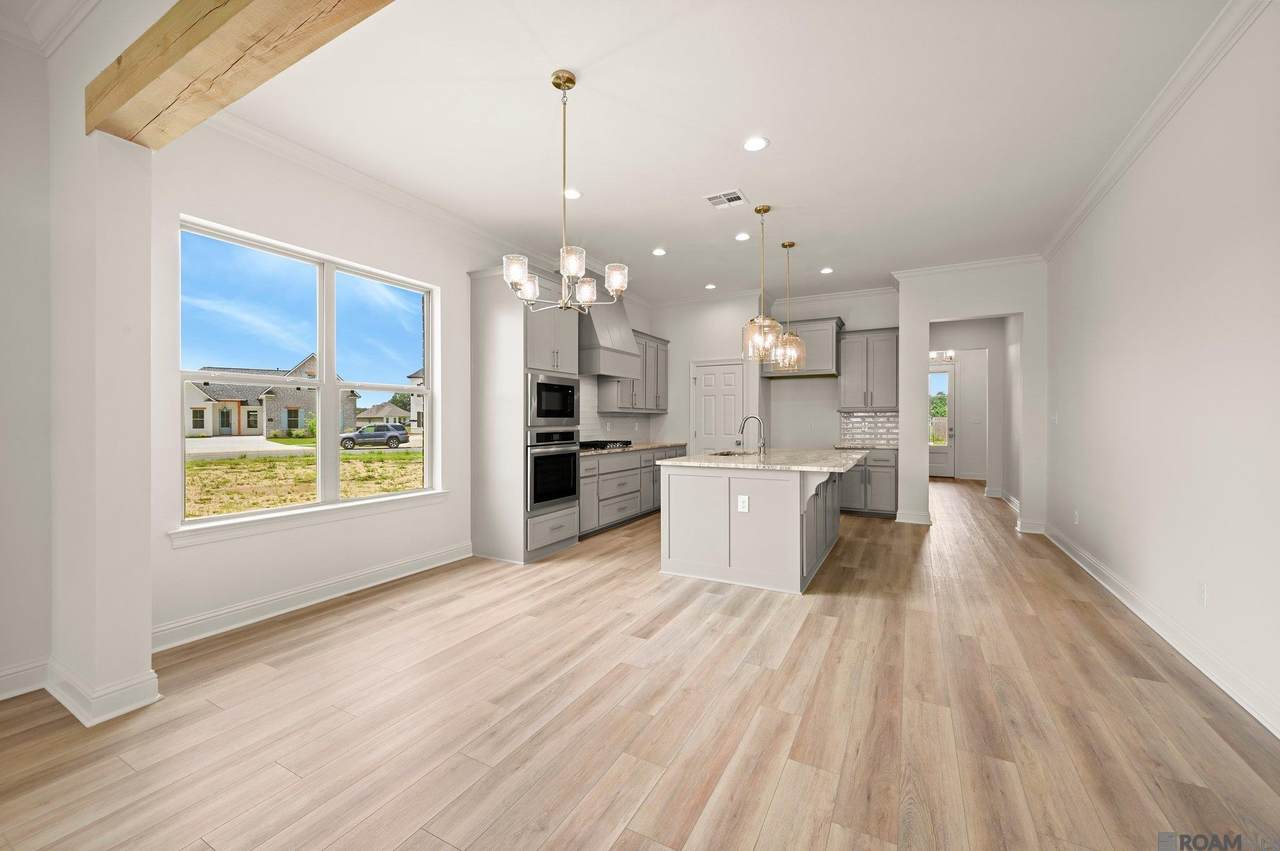 37366 Hereford Street - Photo 1