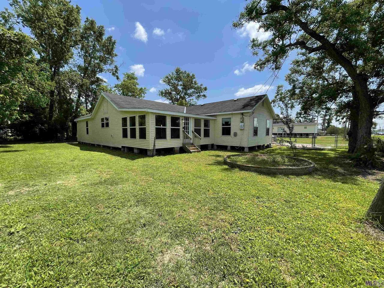 9330 Airline Hwy - Photo 1